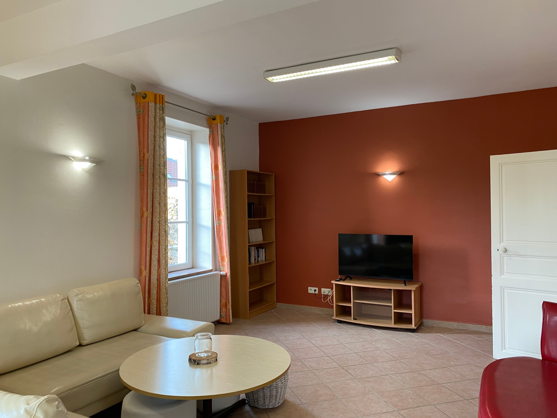 Salon chaleureux et convivial